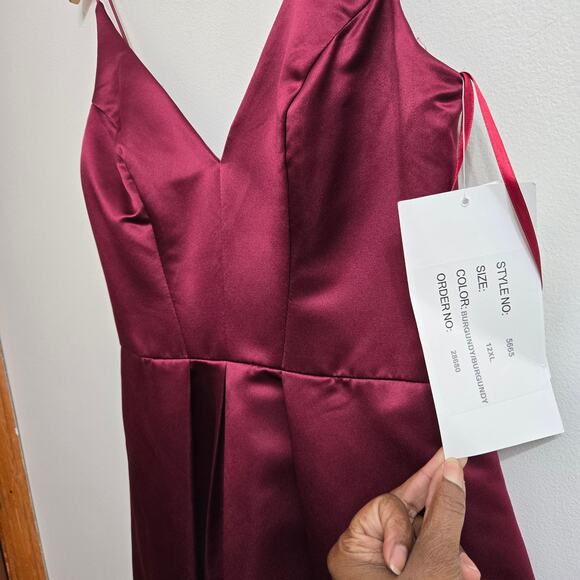 Hayley Paige Occasion Burgundy Satin Bridesmaid Event Formal Prom Gown Dress 12 - Picture 4 of 12